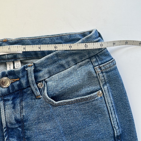 Good American Jeans Good Curve size 4/27 medium wash denim - Picture 6 of 9